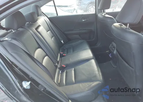 2017 Honda Accord Hybrid Touring z USA, uszkodzony, nr VIN JHMCR6F77HC013234